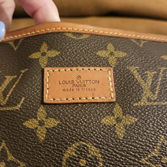 Authentic Vintage Louis Vuitton Saumur 35 Monogram Canvas Messenger Shoulder bag - Picture 10 of 16